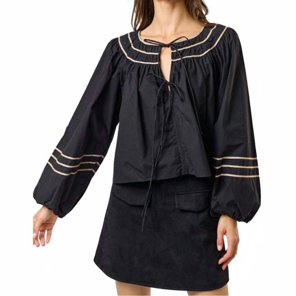 Lalavon Puff Sleeve Blouse